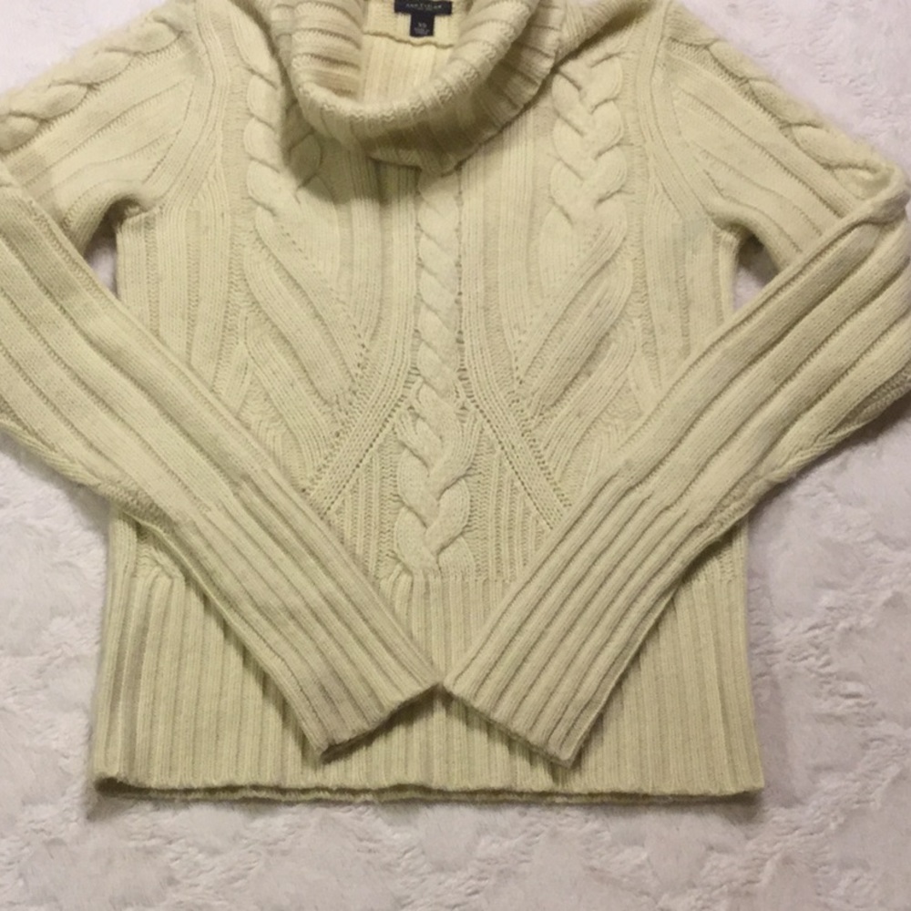 🌹GUC Ann Taylor Pastel Yellow Wool Turtle Neck,XS - Picture 3 of 8